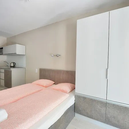 Oliver 3 Apartment